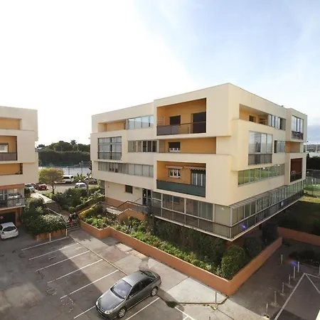 T2 Lumineux A Balaruc-les-bains, Proche Thermes, Parking, Wifi, 2 Etoiles - Fr-1-553-130 بالاروك ليه بان